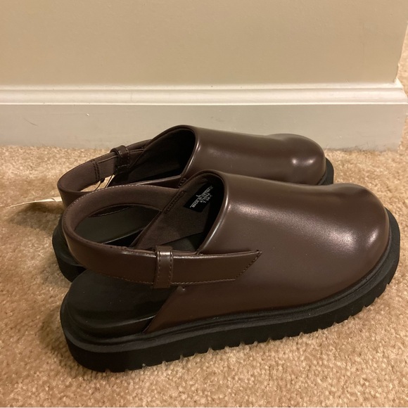 NWT-Uniqlo:C clogs - Picture 5 of 7